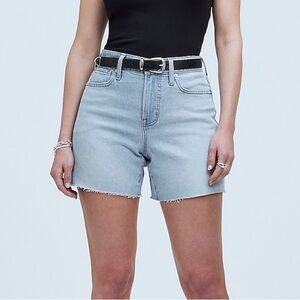 The Curvy Perfect Vintage Mid-Length Jean Short Raw Hem Fitzgerald Wash Size: 30
